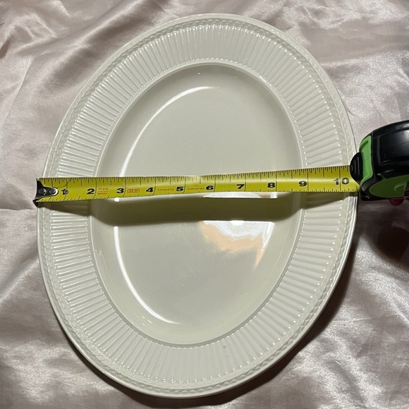 Wedgwood Edme serving plate